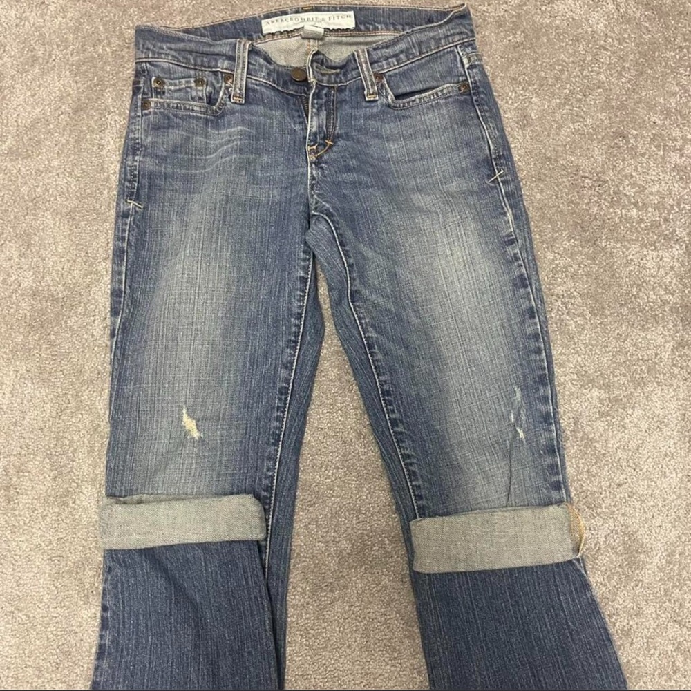 Abercrombie & Fitch Women's Medium Blue Cuffed Distressed Boyfriend Jeans